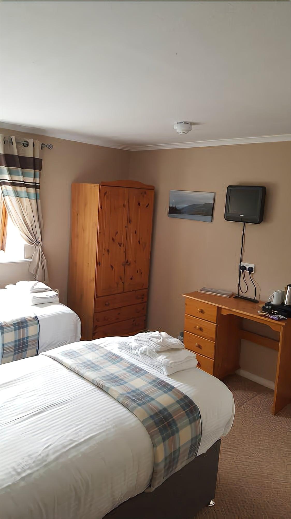 Oyo Inverour Guest House Gairlochy Zewnętrze zdjęcie